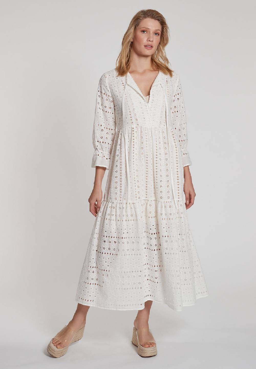 Ana Alcazar Bohokleid Giona