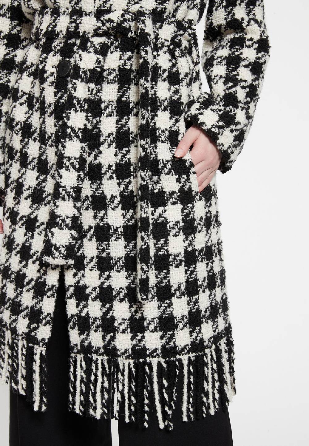 Ana Alcazar Bouclémantel Badmo