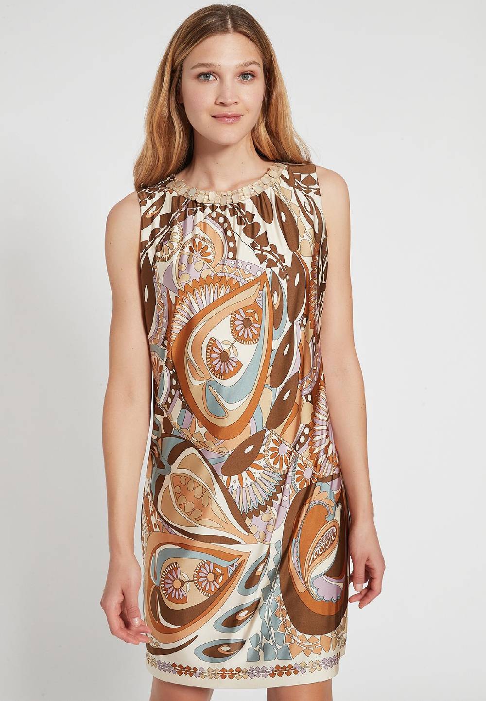 Ana Alcazar Dekokleid Fisky