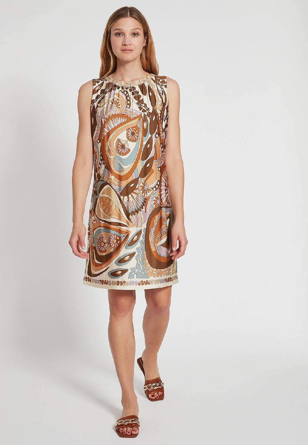 Ana Alcazar Dekokleid Fisky