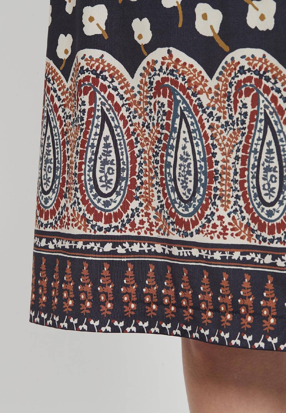 Ana Alcazar Empirekleid Epunia