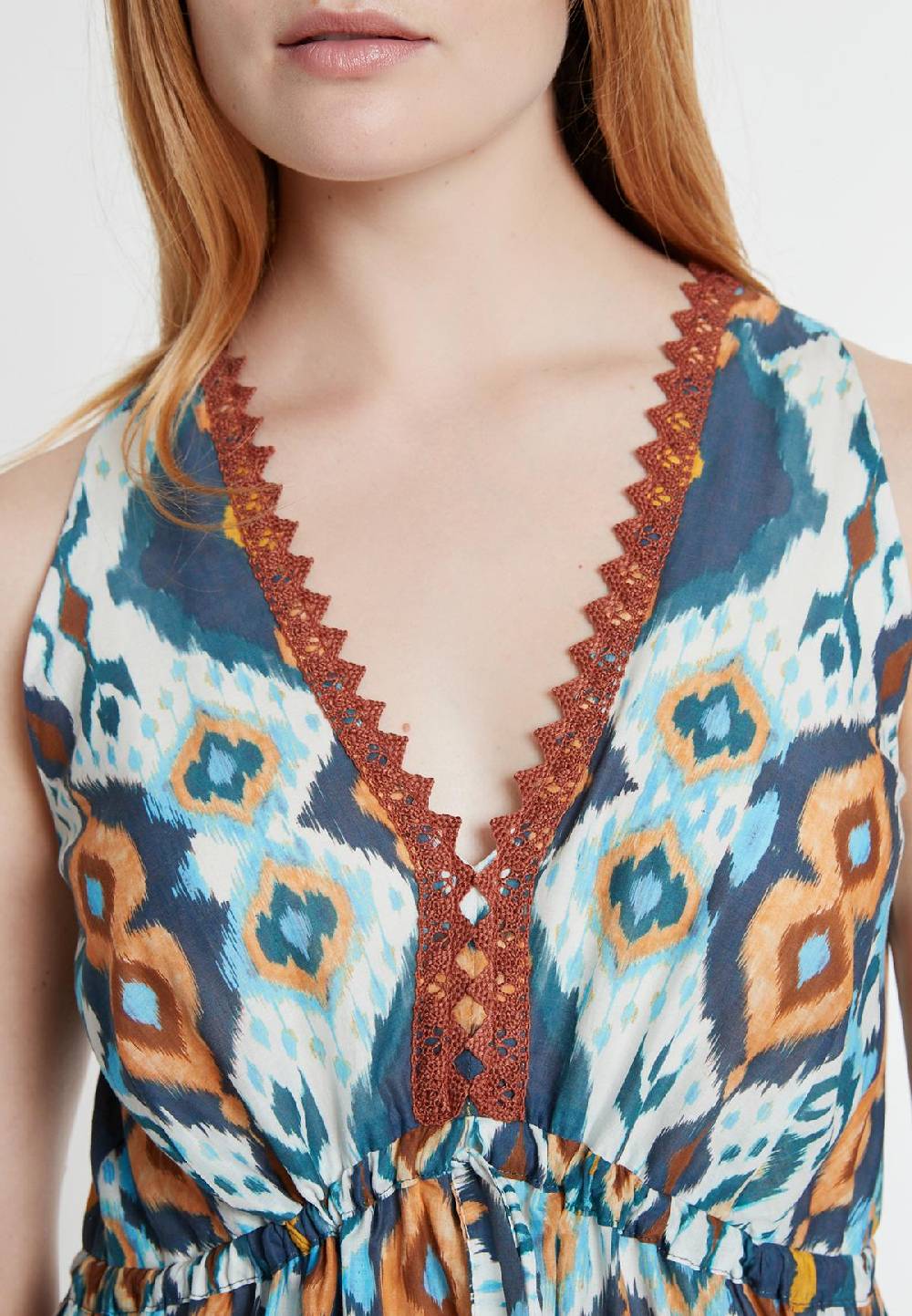 Ana Alcazar Ethnokleid Kaine