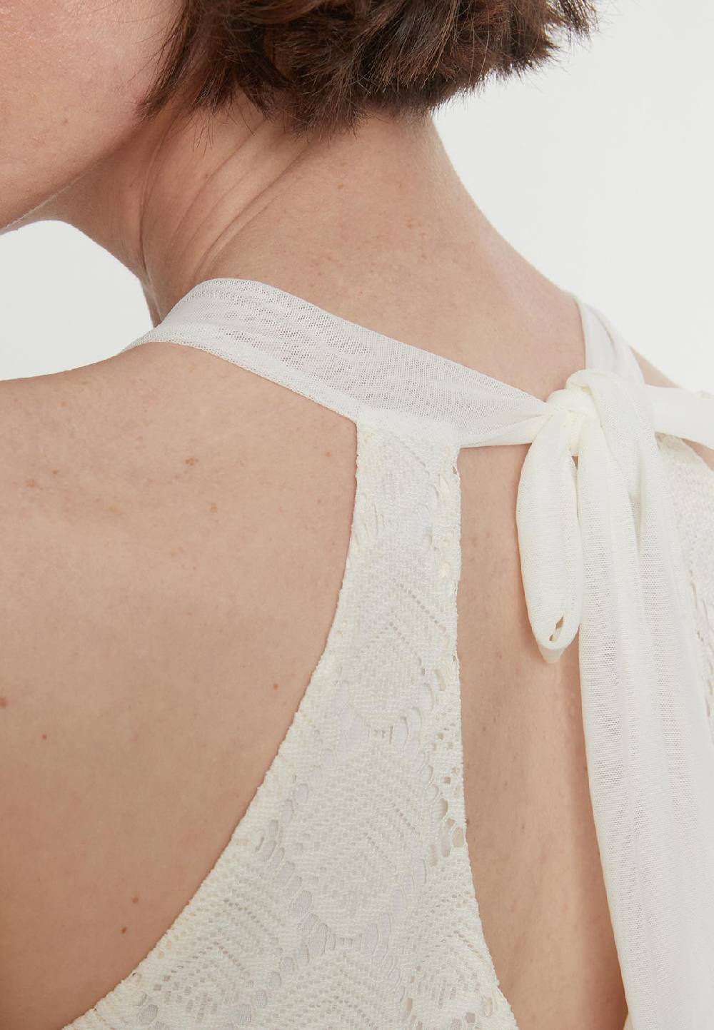 Ana Alcazar Ethnokleid Pagea