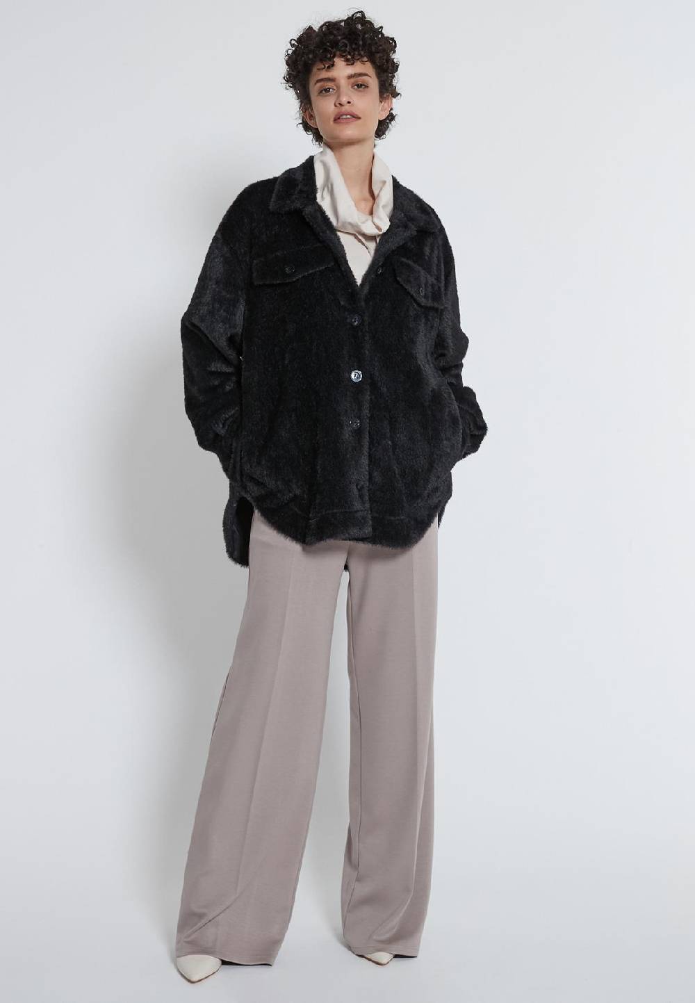 Ana Alcazar Hemdjacke Habila