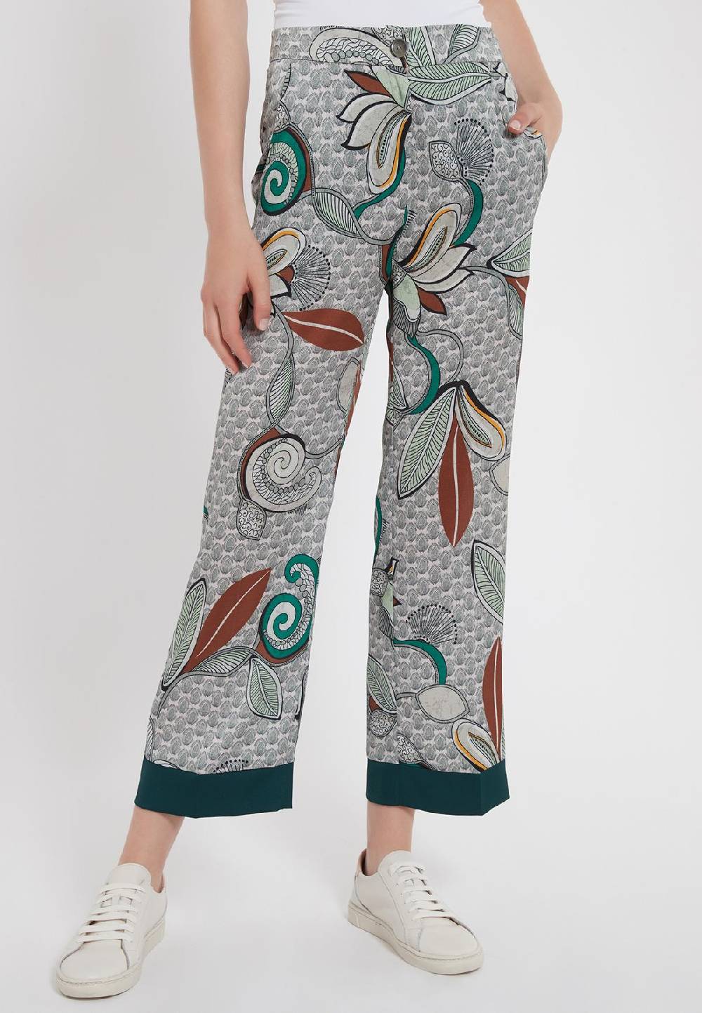 Ana Alcazar Hose Zeslu