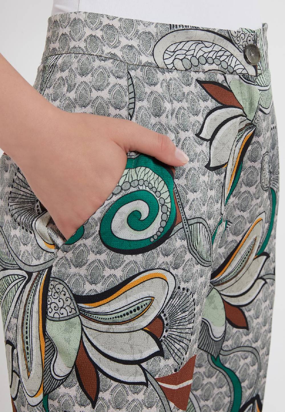 Ana Alcazar Hose Zeslu