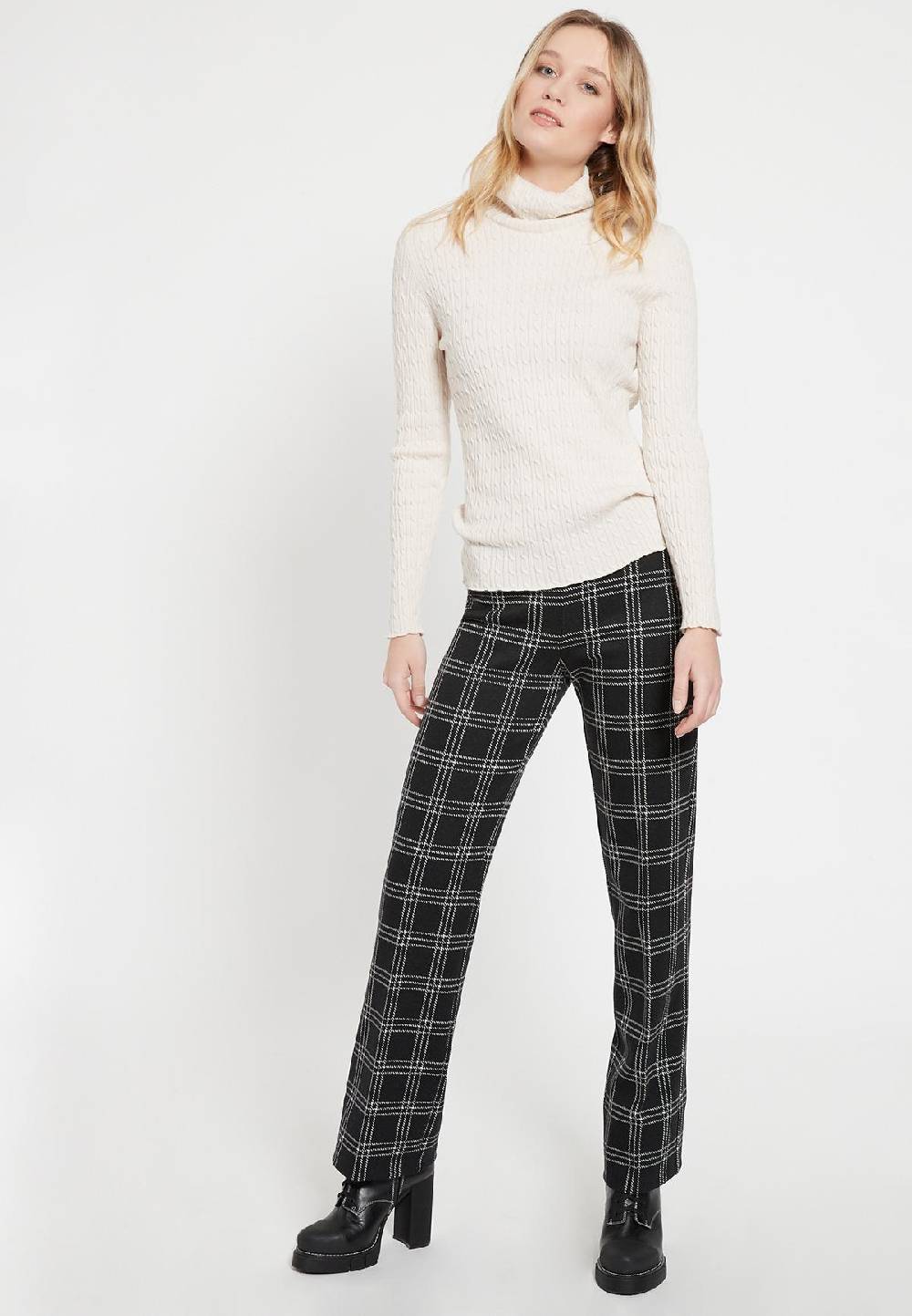 Ana Alcazar Karohose Bemma