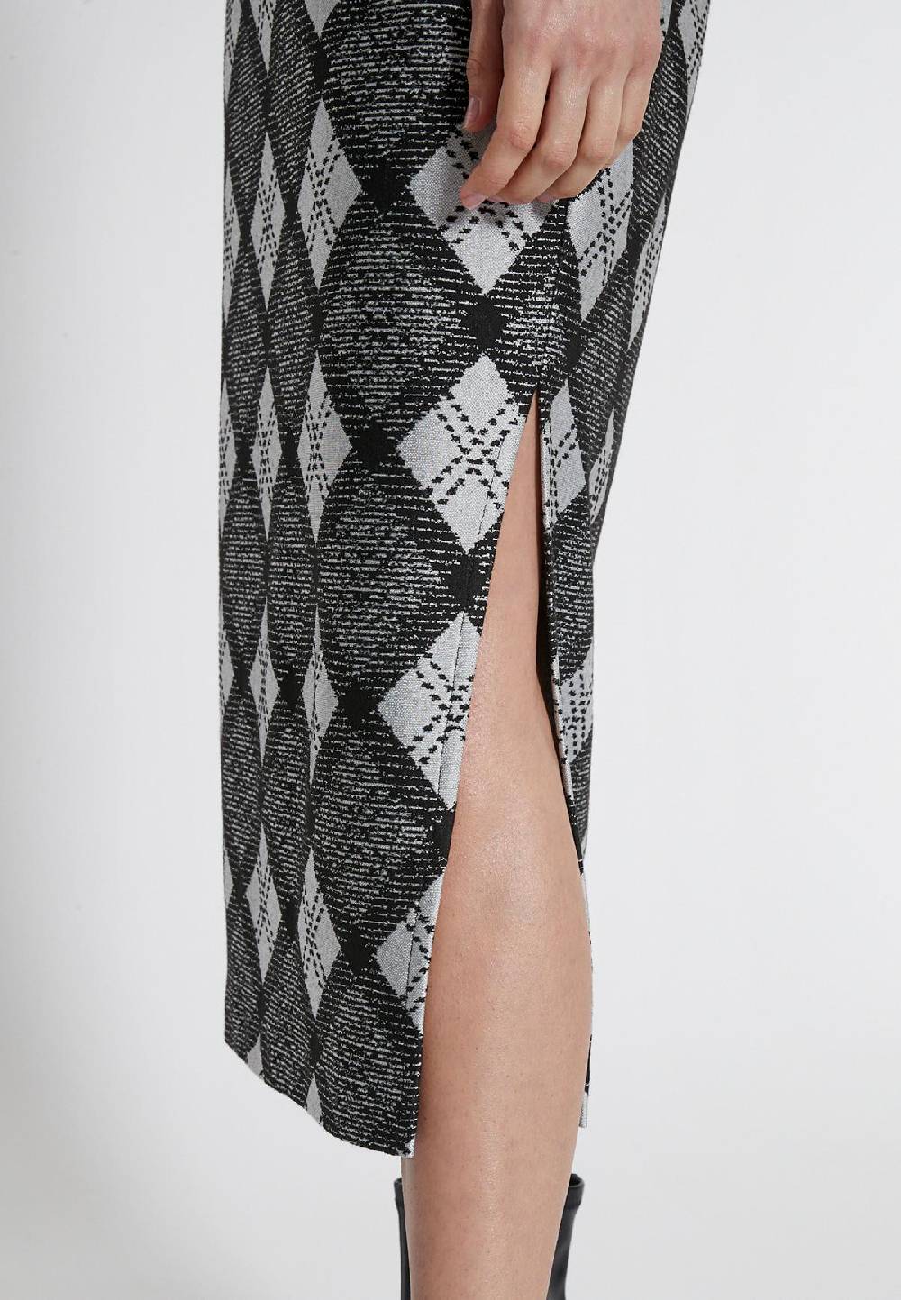 Ana Alcazar Karokleid Hetty