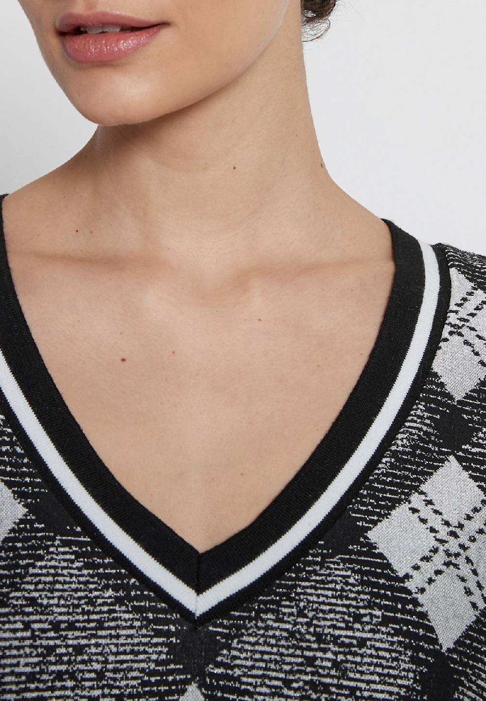 Ana Alcazar Karokleid Hetty