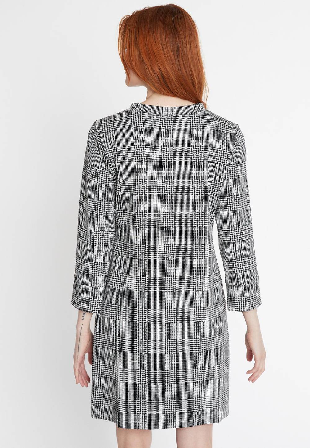 Ana Alcazar Karokleid Shawa