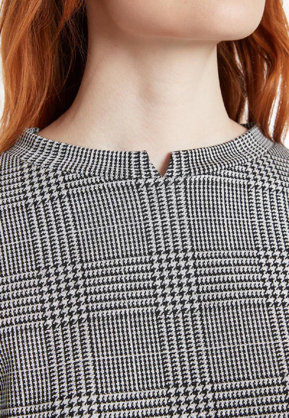 Ana Alcazar Karokleid Shawa