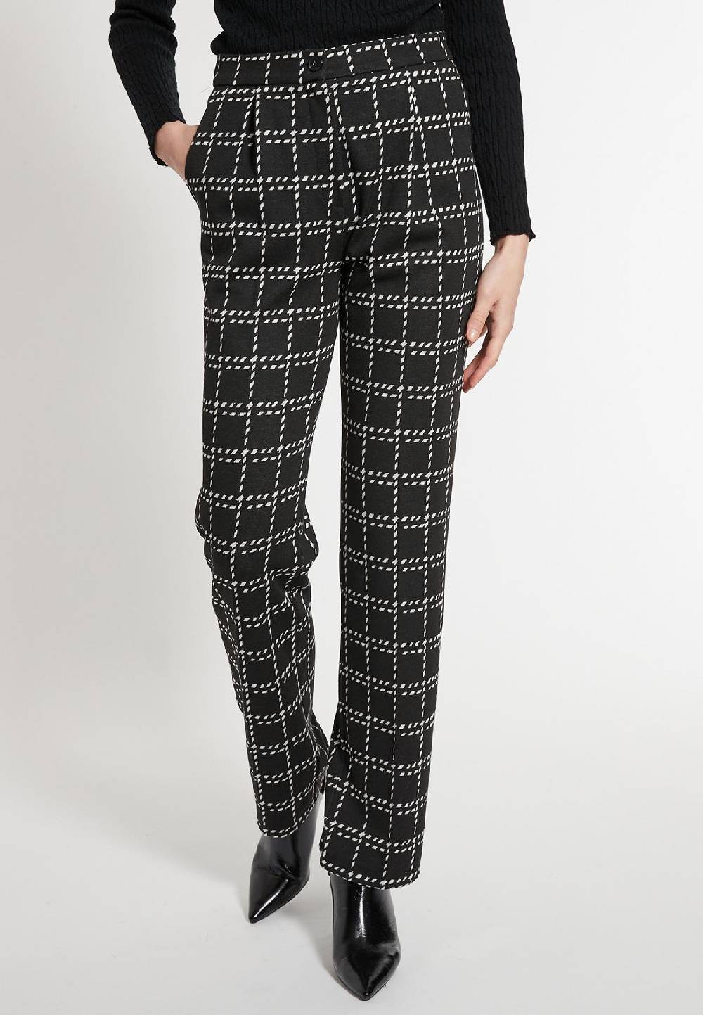 Ana Alcazar Lange Hose Eosea