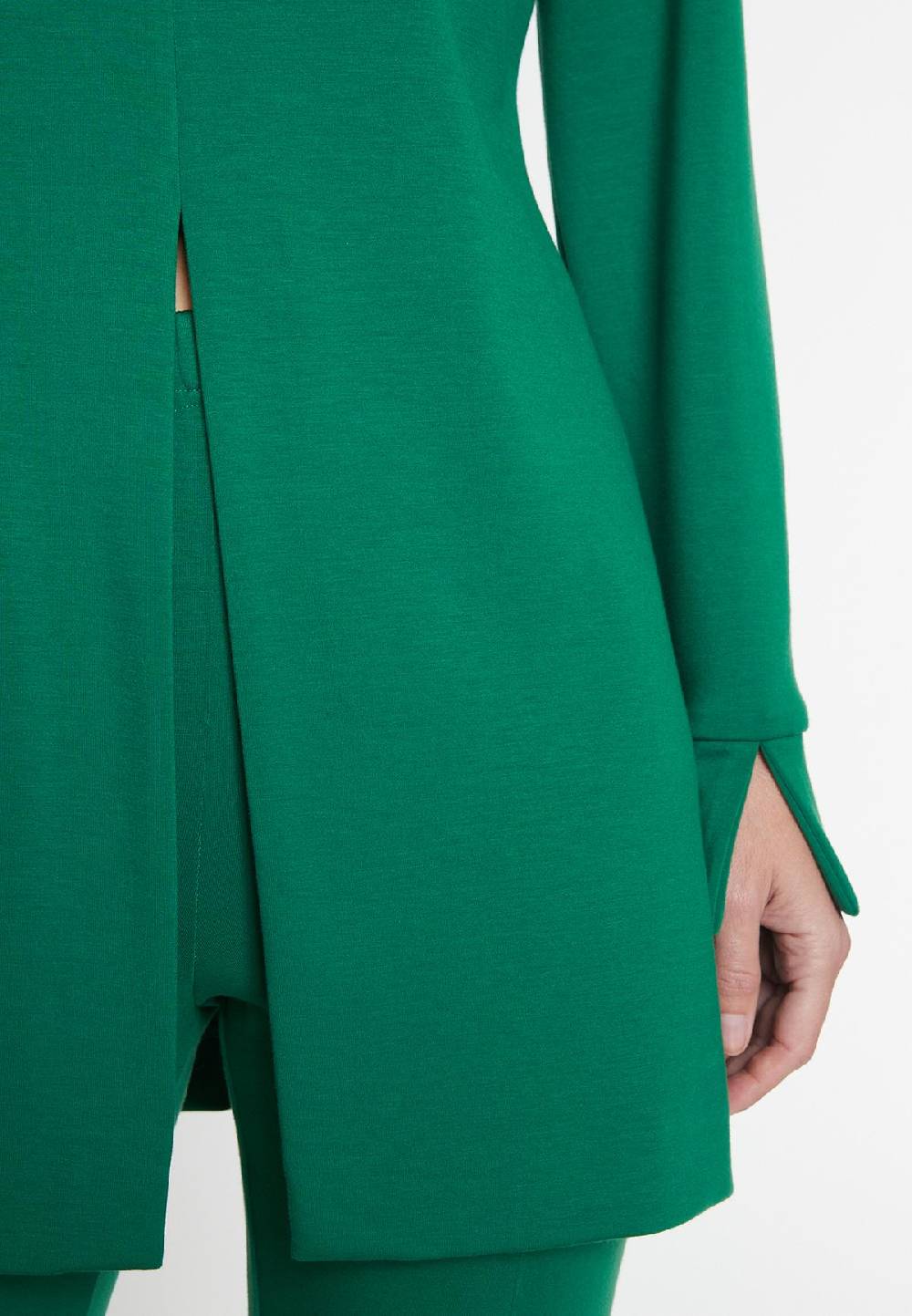 Ana Alcazar Longtop Menka