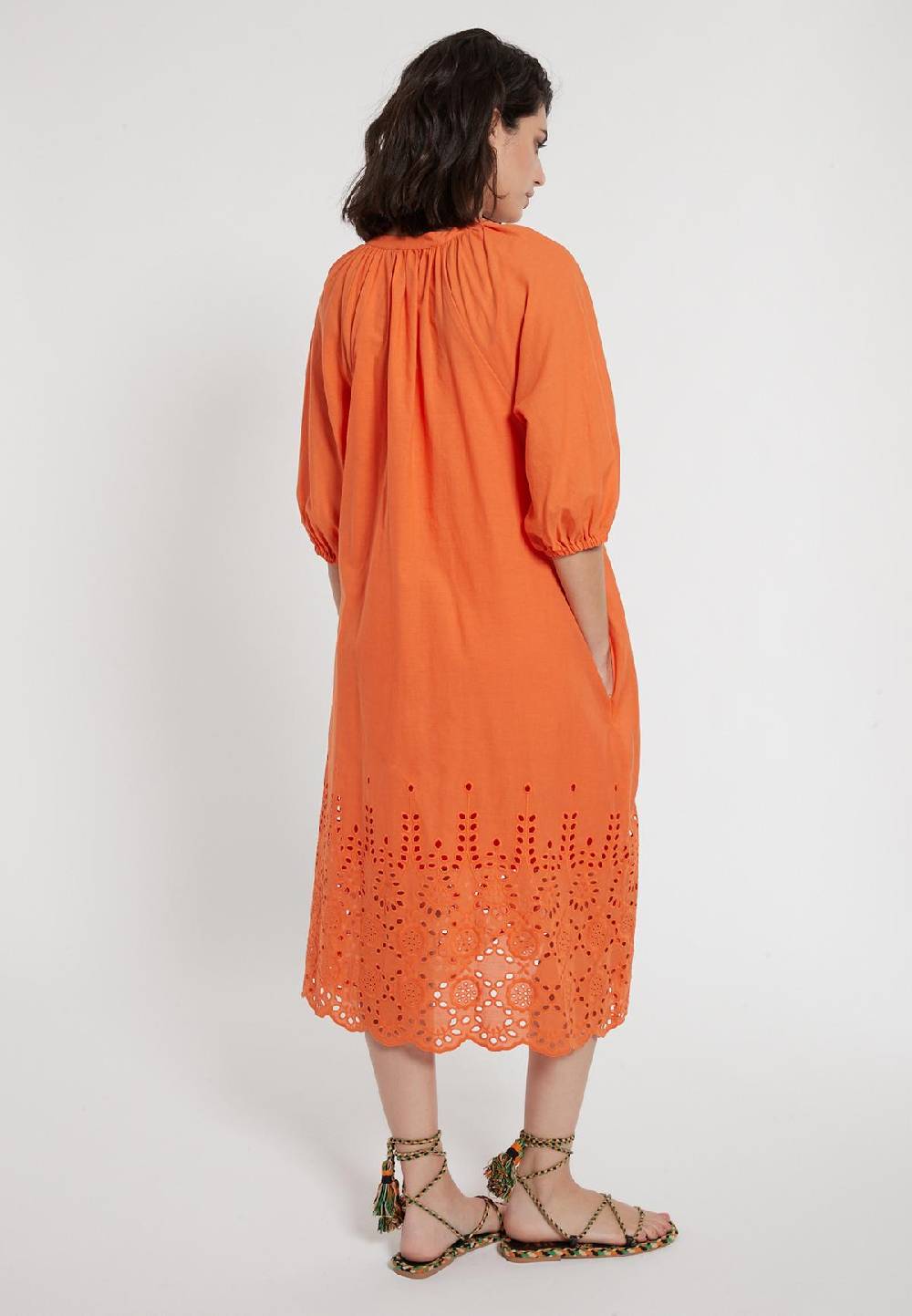 Ana Alcazar Midikleid Camea