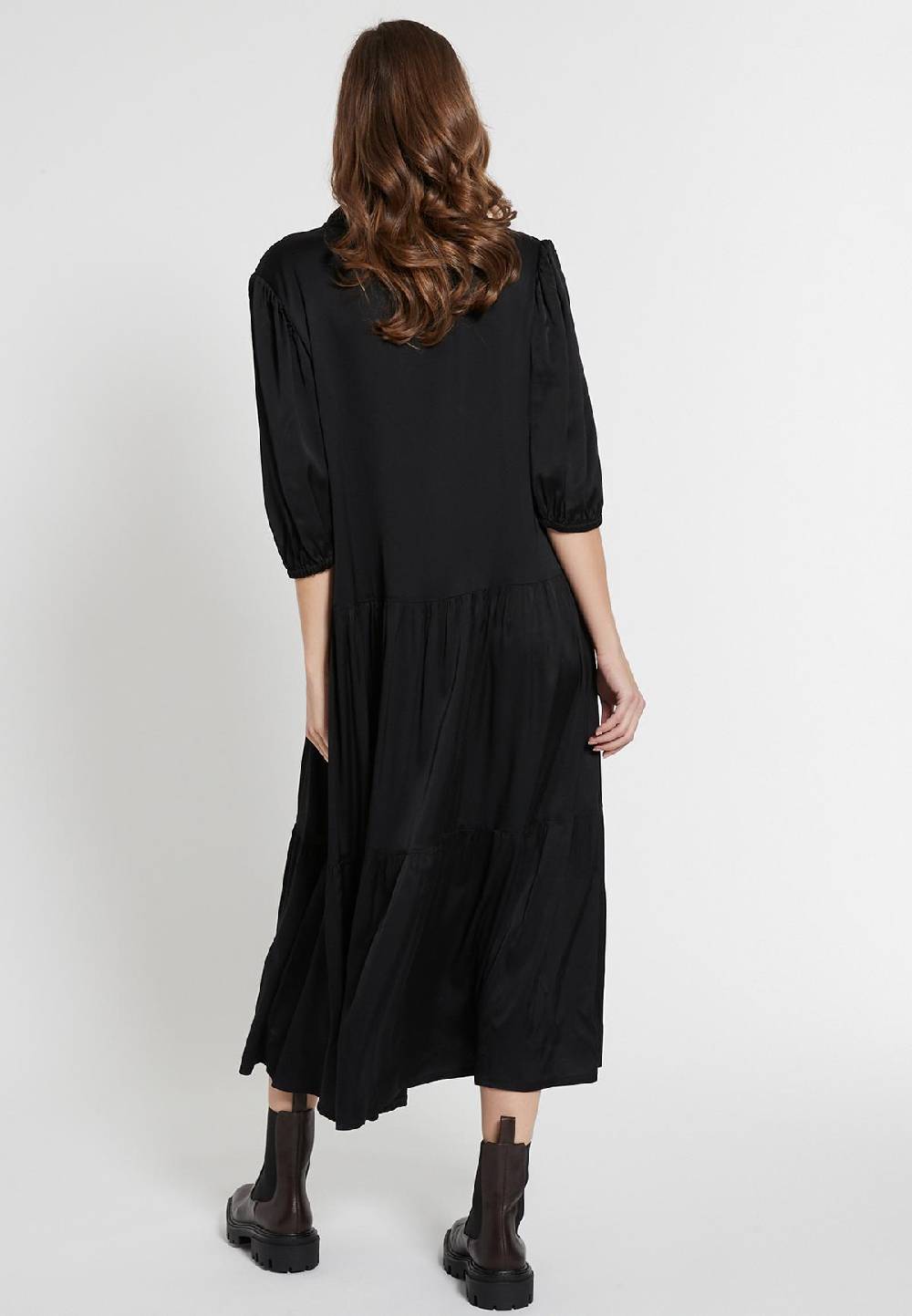 Ana Alcazar Midikleid Ekyma