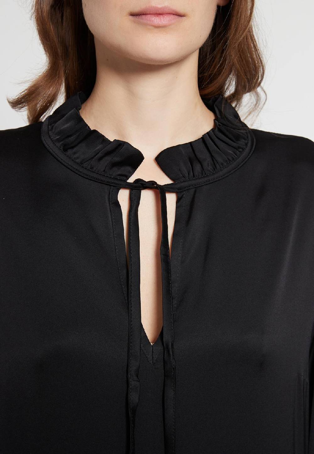 Ana Alcazar Midikleid Ekyma