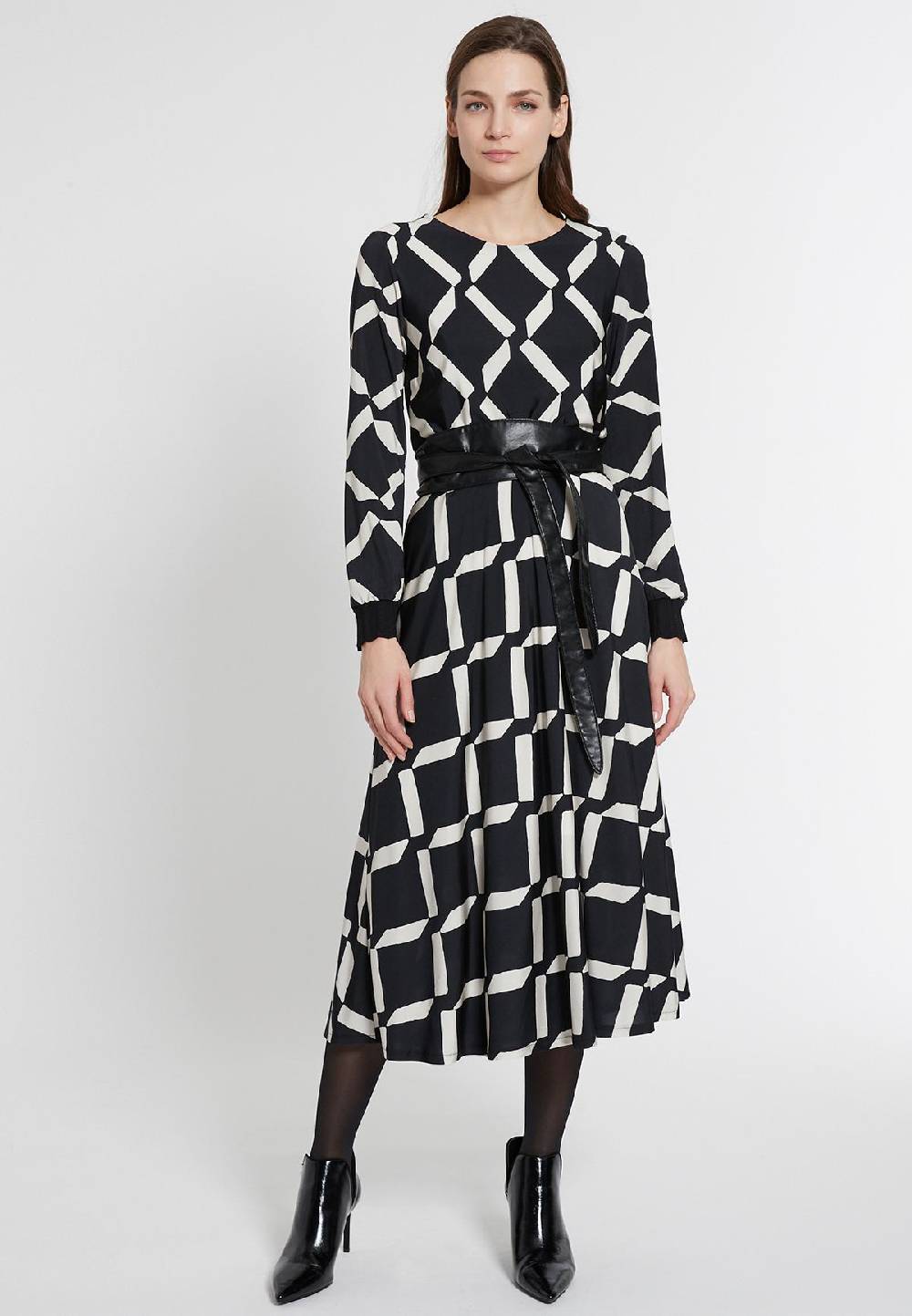 Ana Alcazar Midikleid Etria