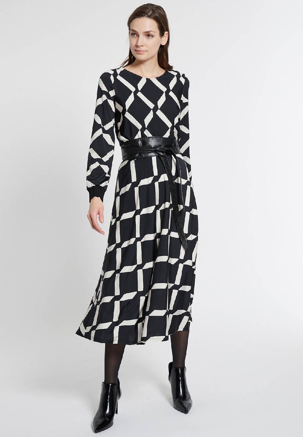 Ana Alcazar Midikleid Etria