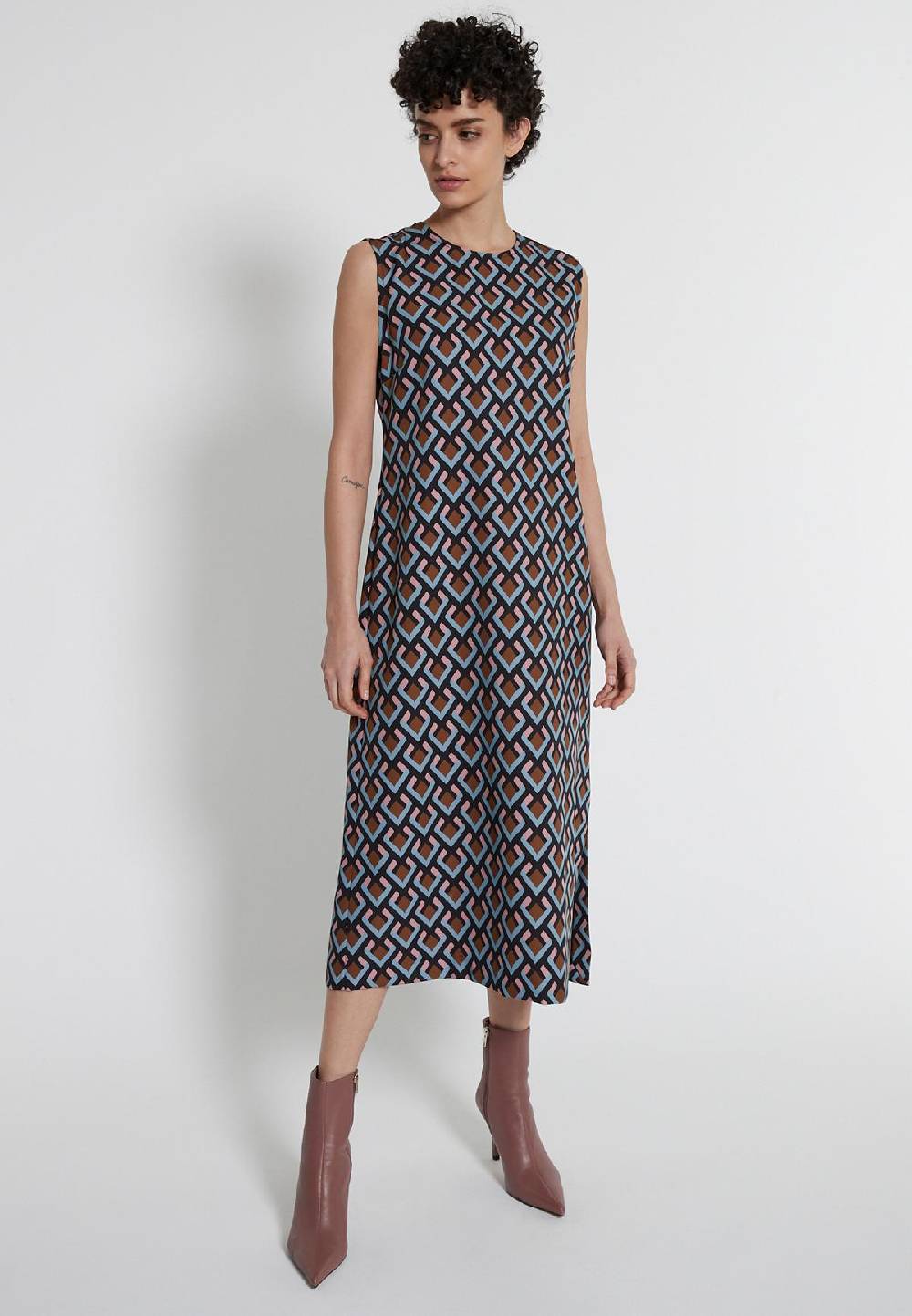 Ana Alcazar Midikleid Halane