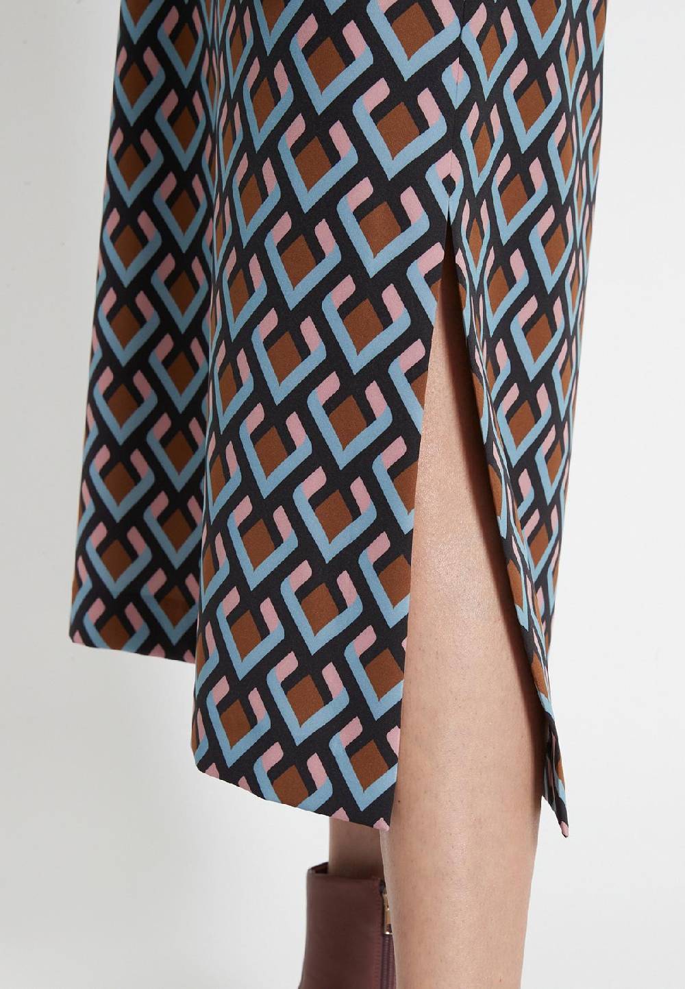 Ana Alcazar Midikleid Halane