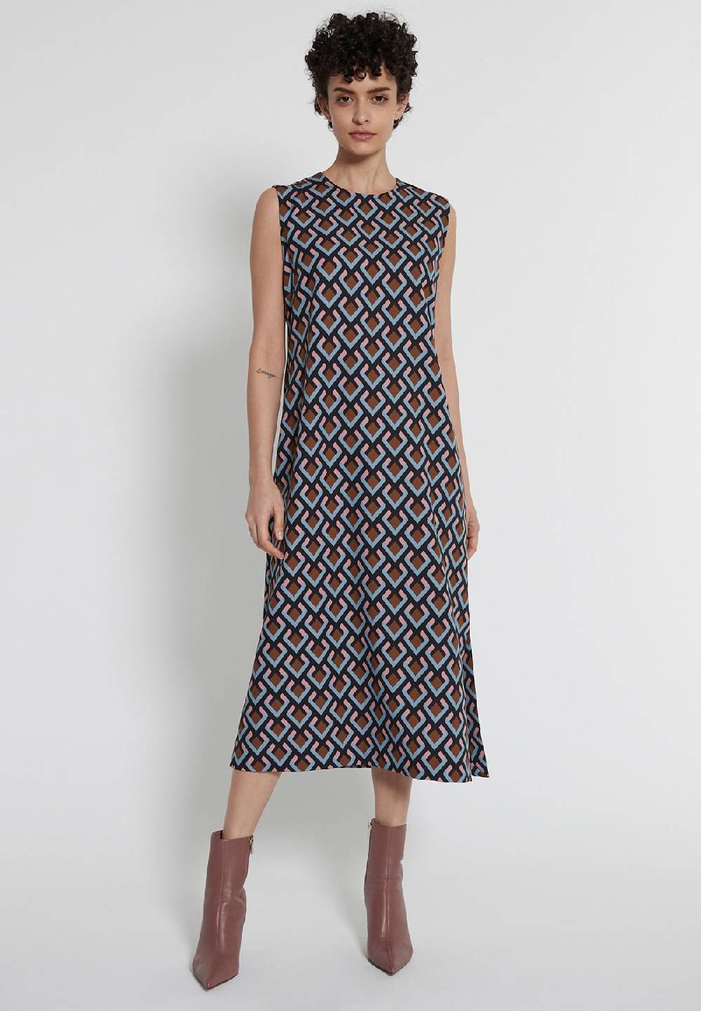 Ana Alcazar Midikleid Halane