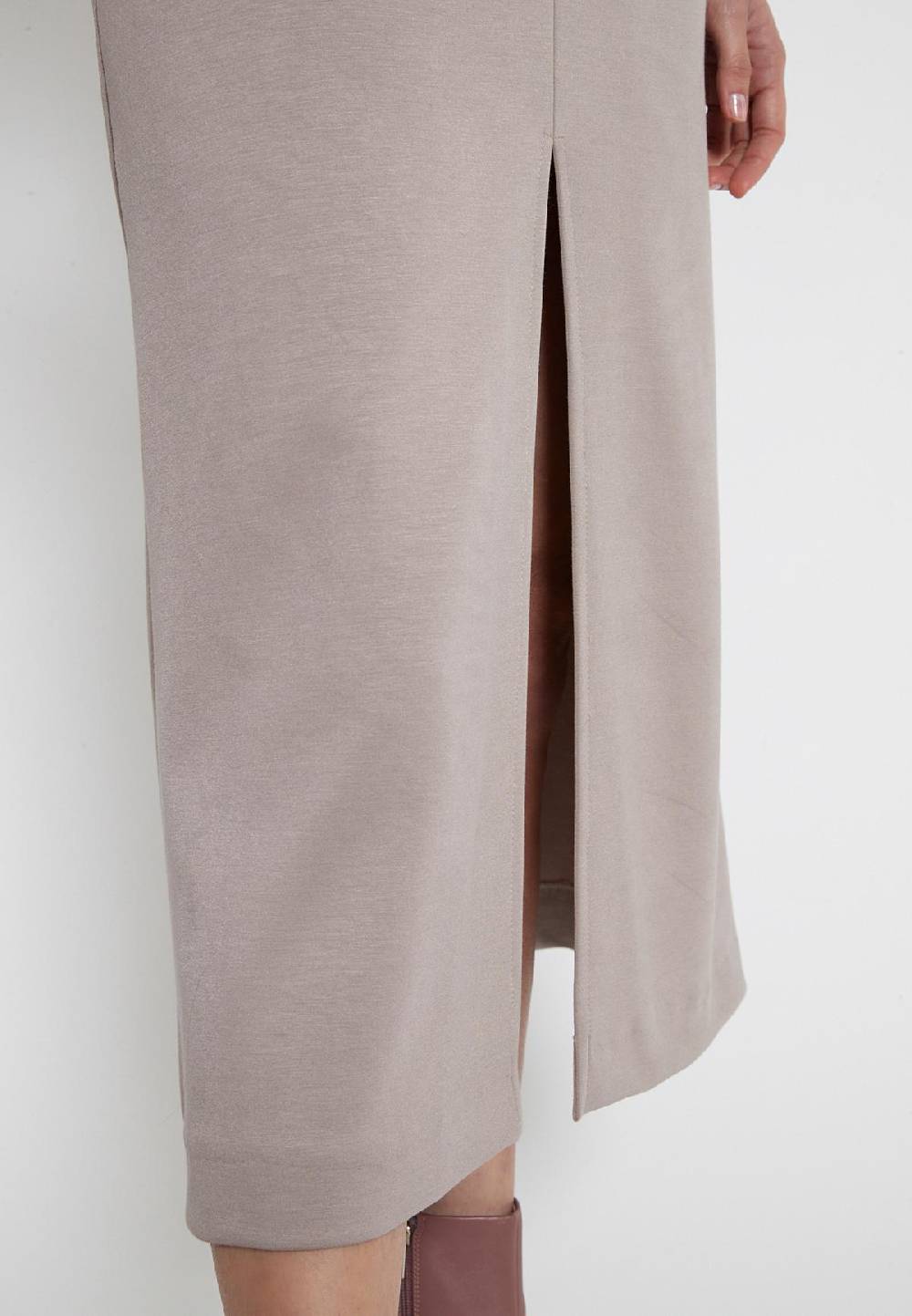 Ana Alcazar Midikleid Hefine