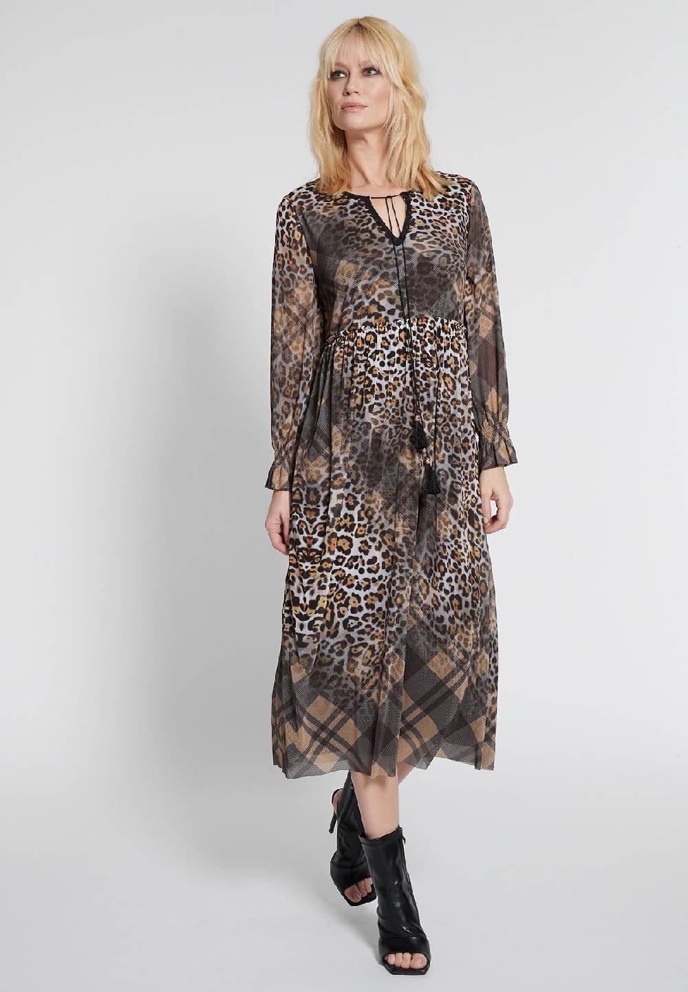 Ana Alcazar Midikleid Hilla