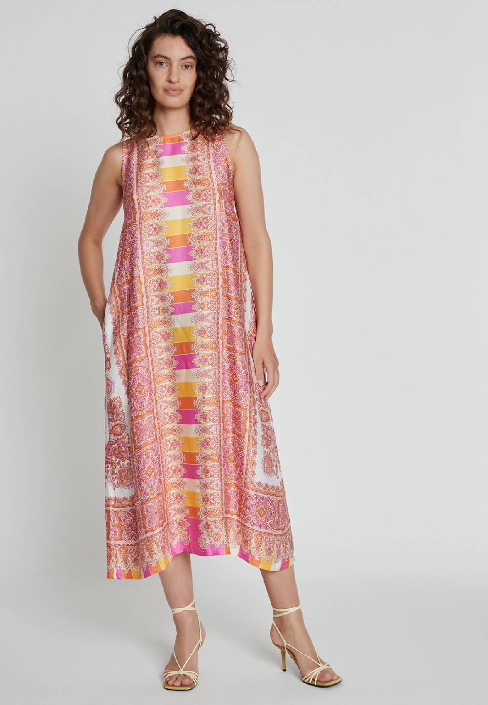 Ana Alcazar Midikleid Kany