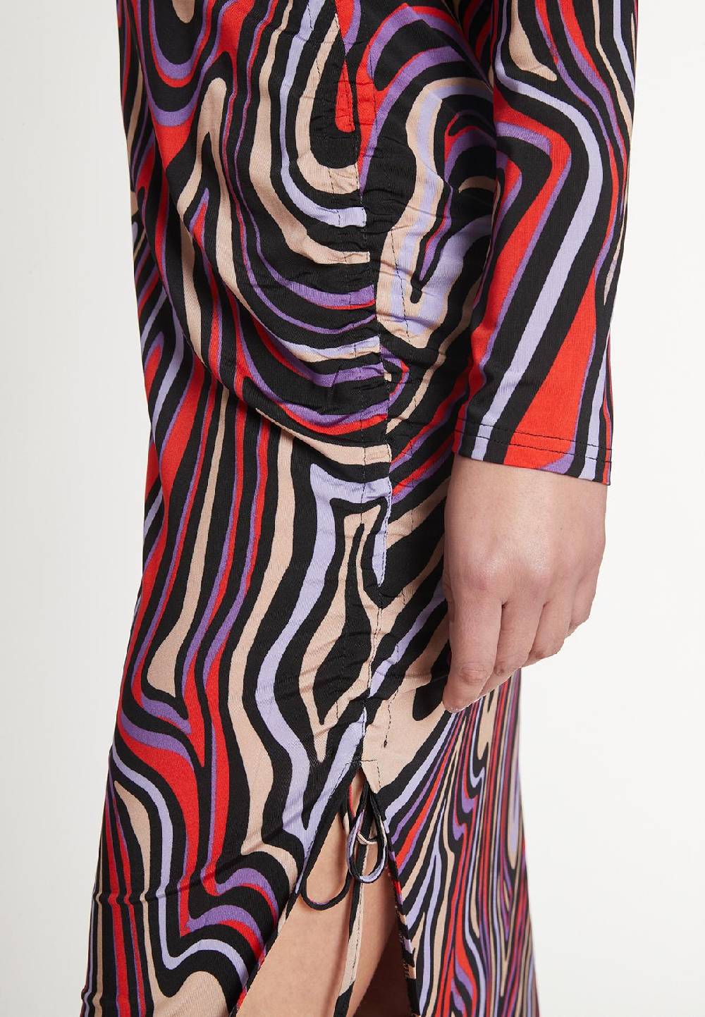 Ana Alcazar Midikleid Mokyla