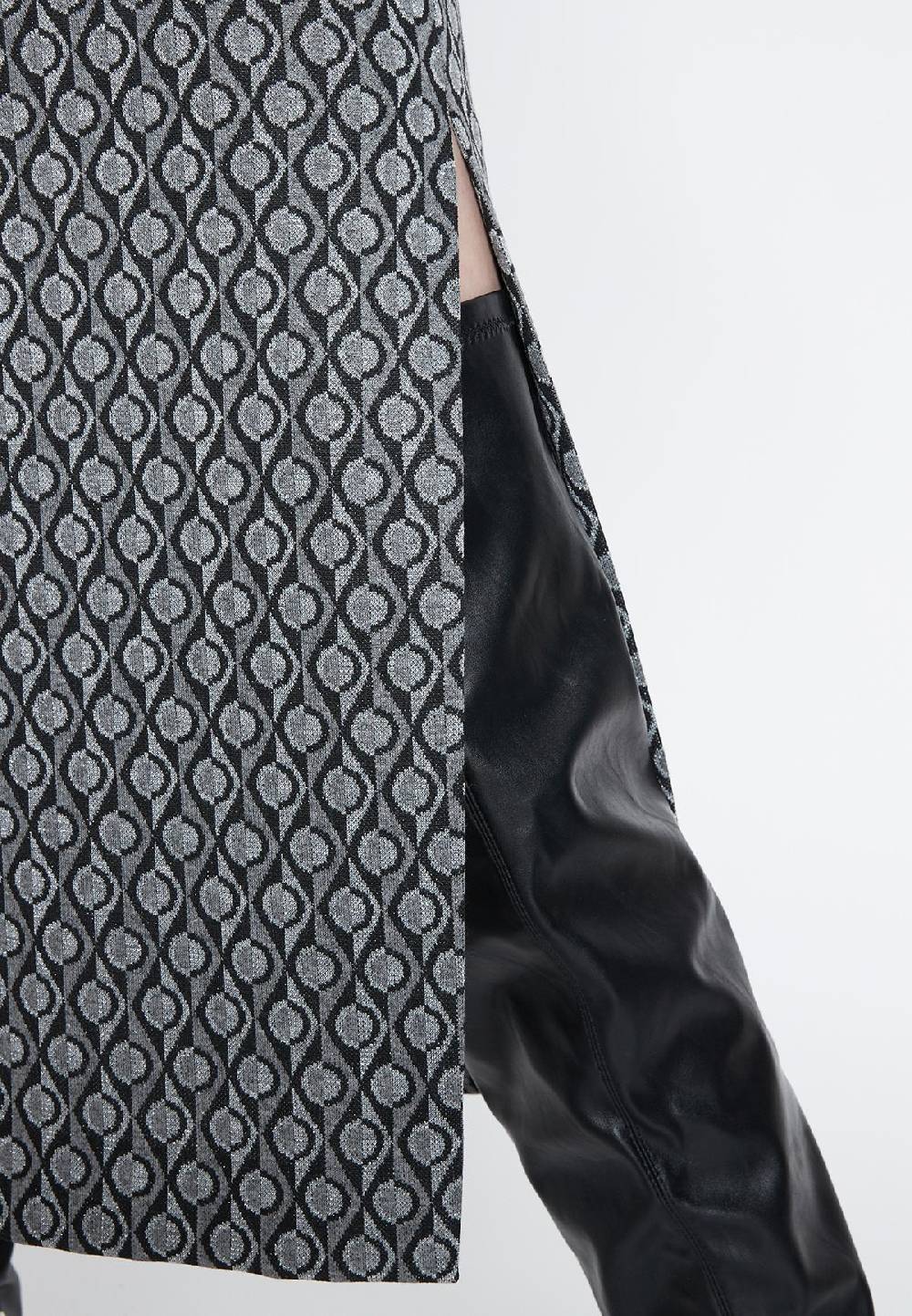 Ana Alcazar Midikleid Sofine