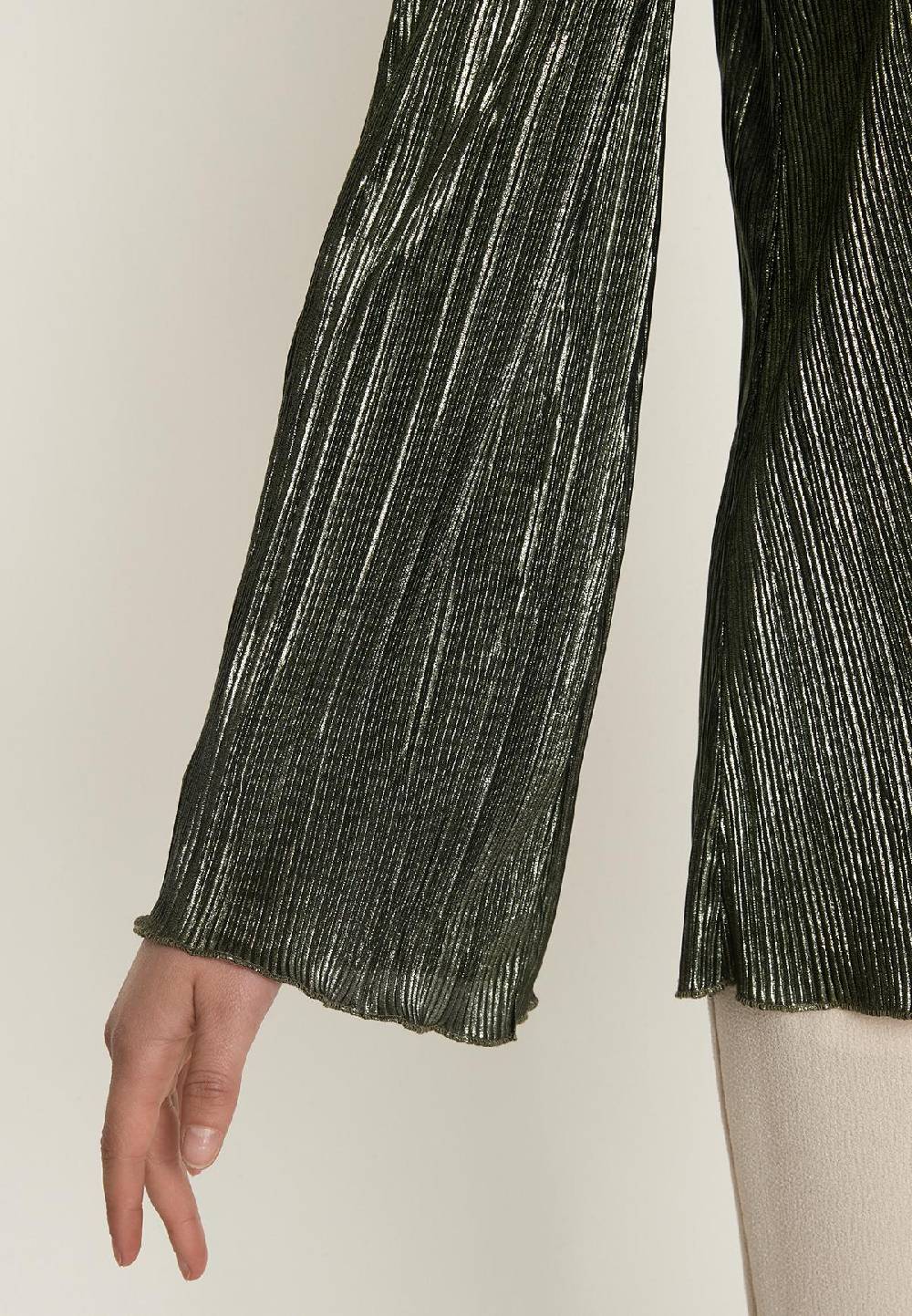 Ana Alcazar Plisseetop Ogyni