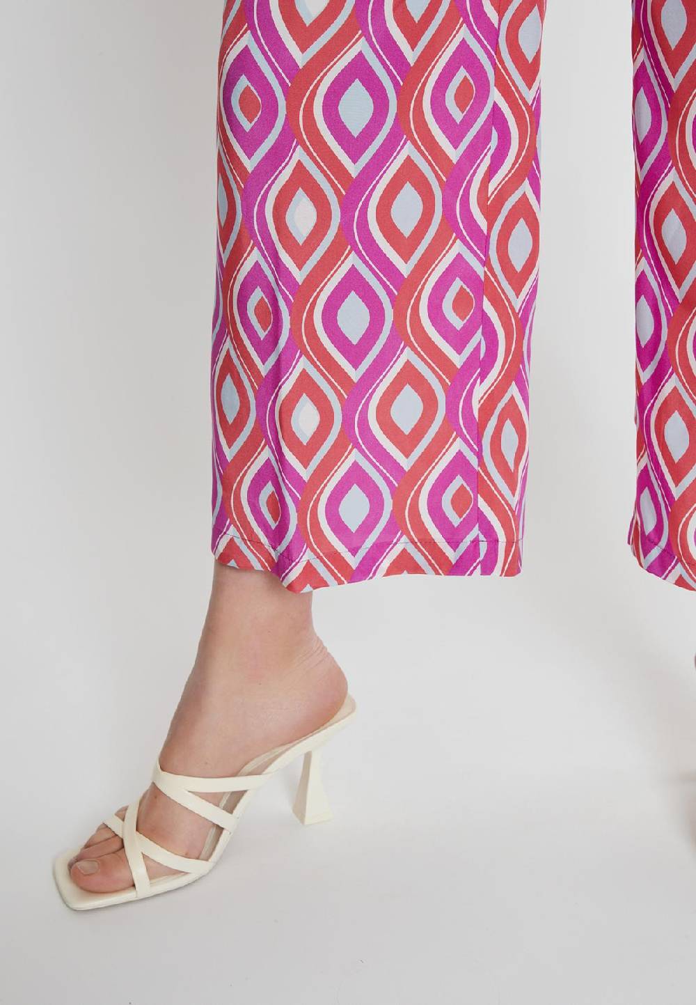 Ana Alcazar Printhose Kalea