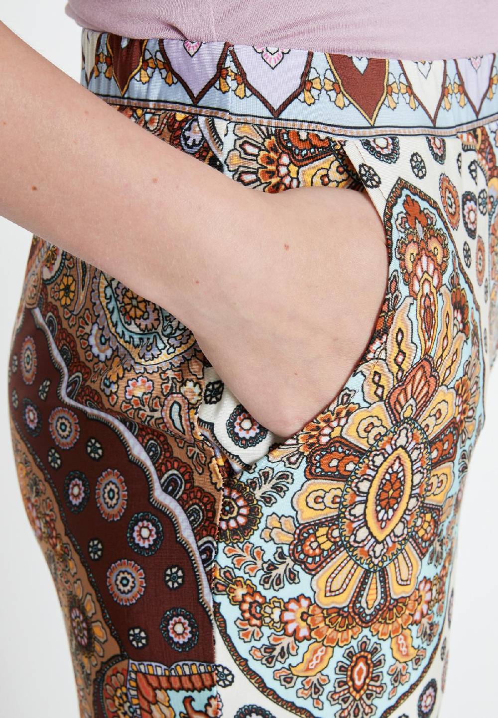 Ana Alcazar Printhose Kihea