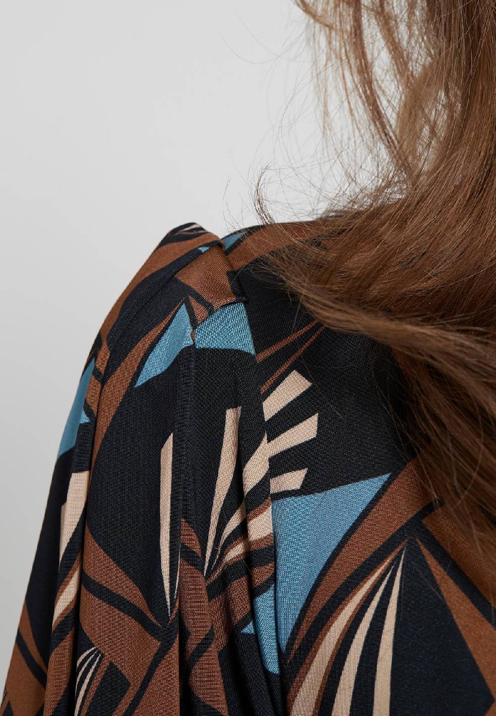 Ana Alcazar Puffarmkleid Esida