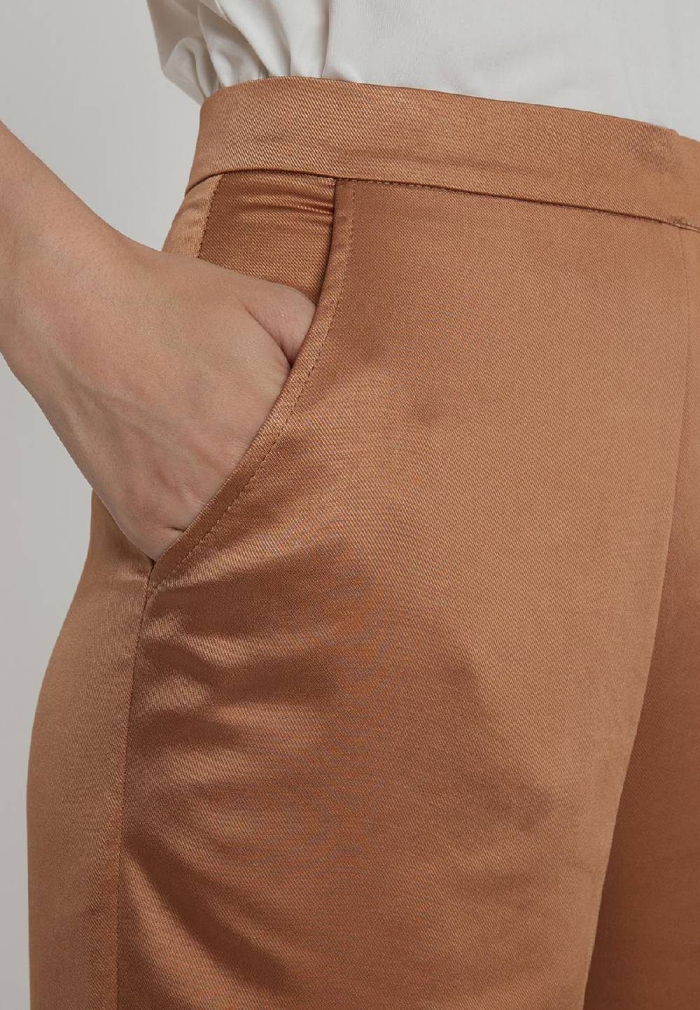 Ana Alcazar Satinhose Pahisea