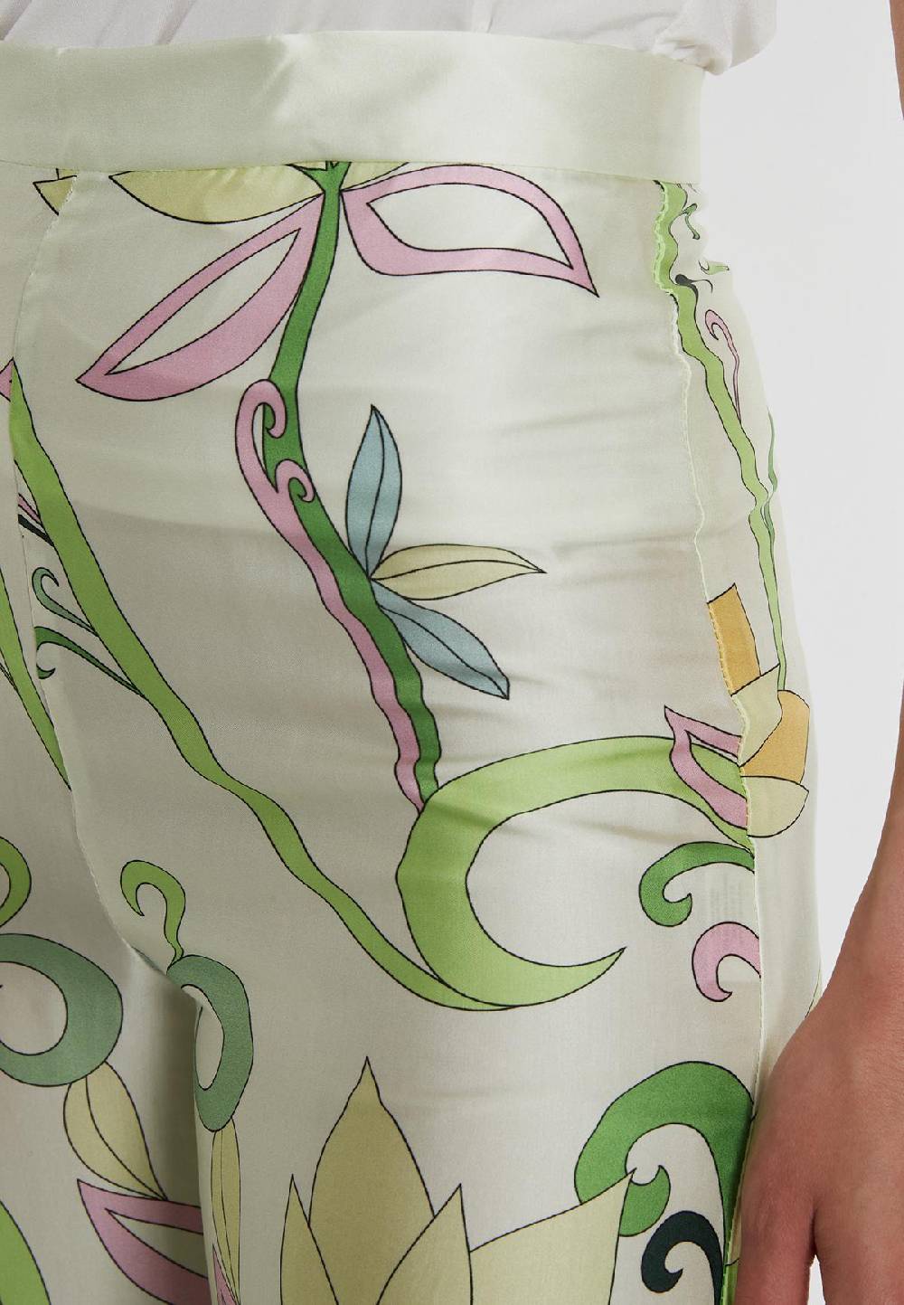 Ana Alcazar Satinhose Pecosa