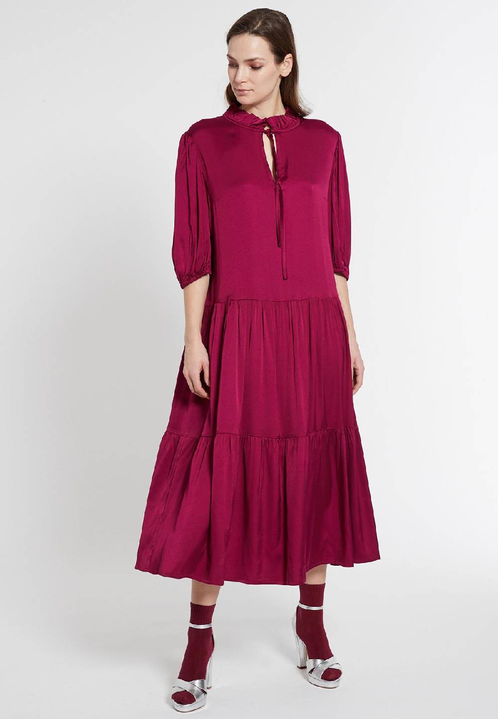 Ana Alcazar Satinkleid Ekimy