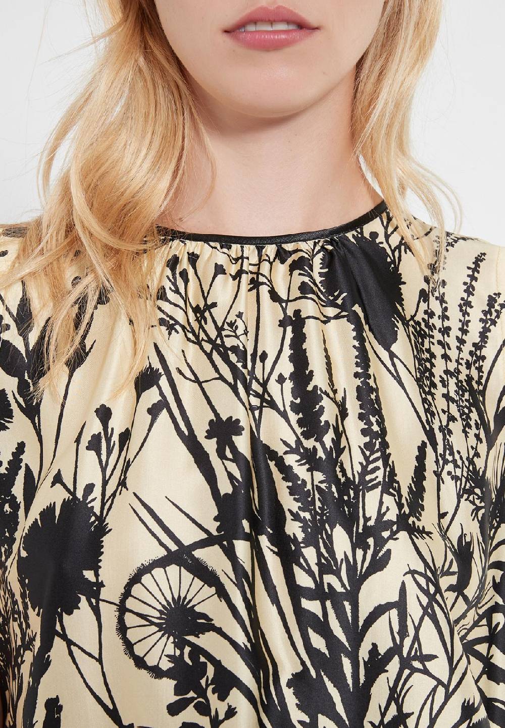 Ana Alcazar Satintop Carea