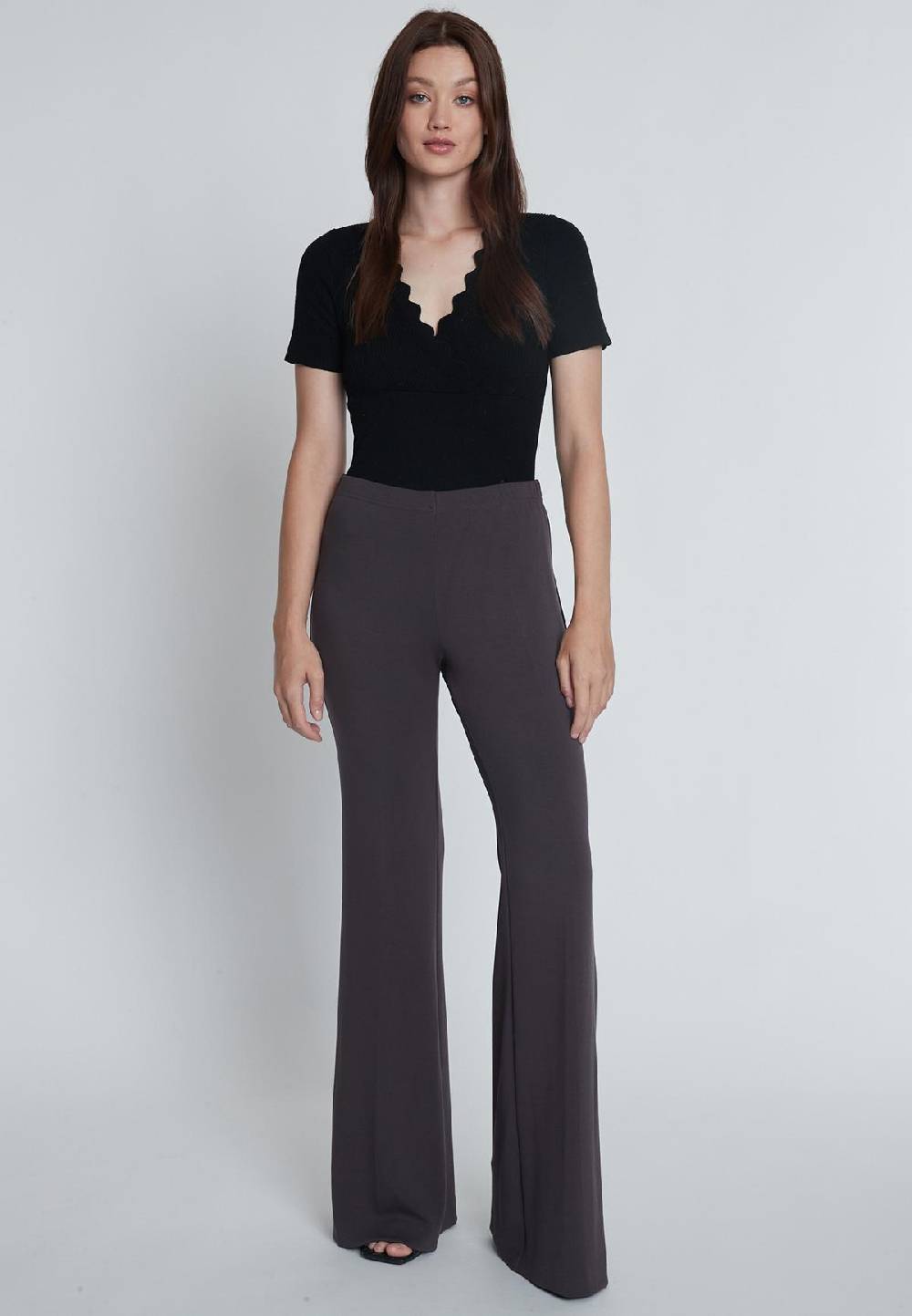 Ana Alcazar Schlaghose Memilo