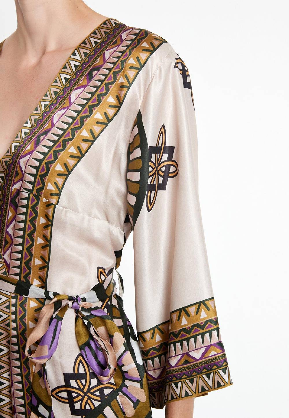 Ana Alcazar Seidenkimono Lafora