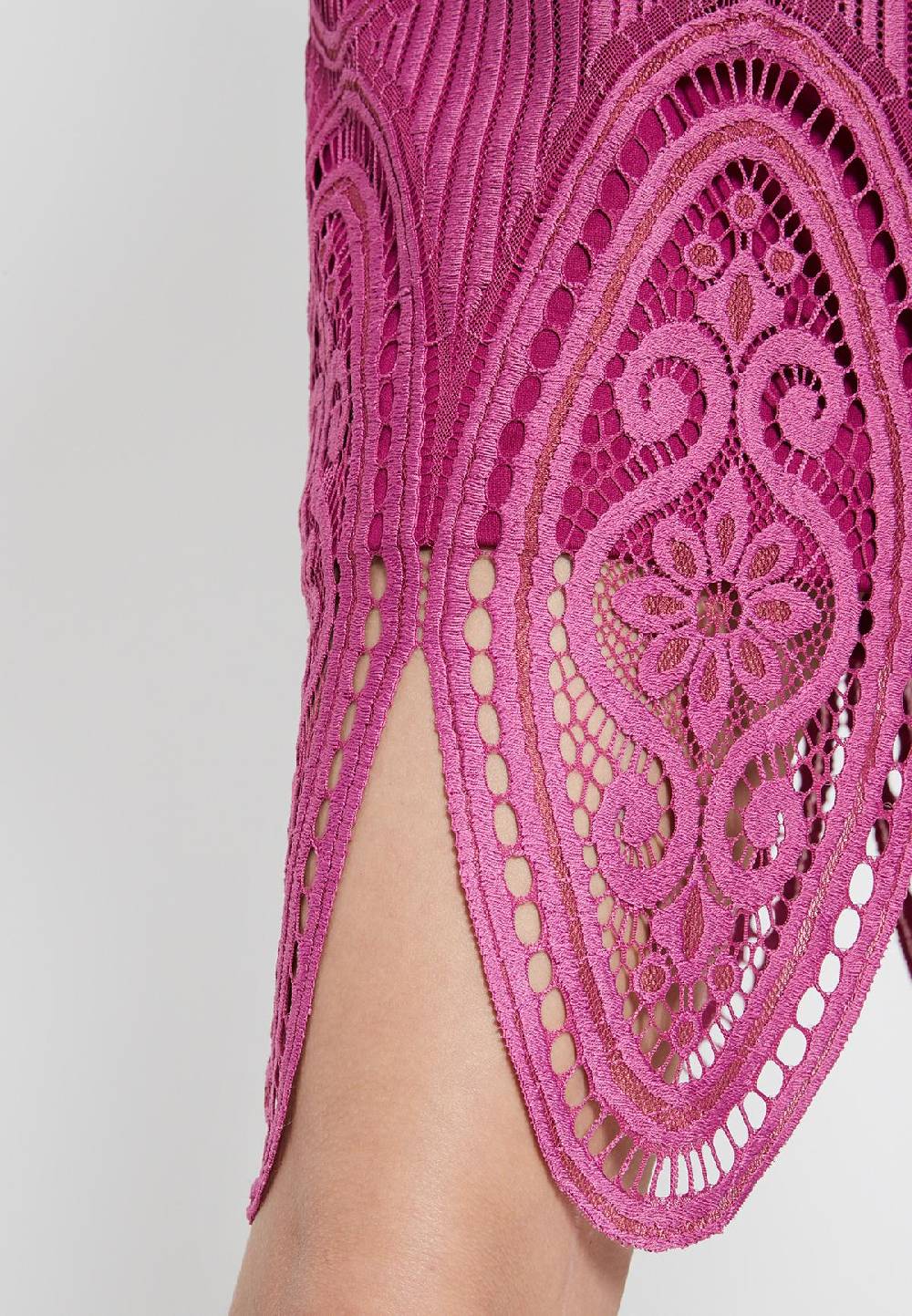 Ana Alcazar Spitzenkleid Edanea