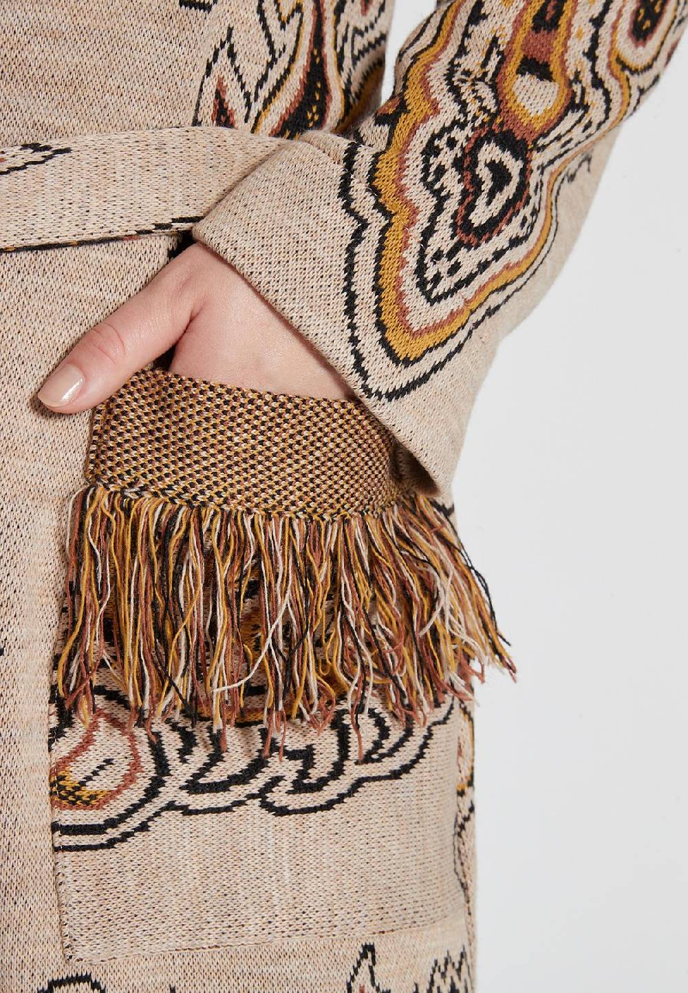 Ana Alcazar Strickmantel Haberil