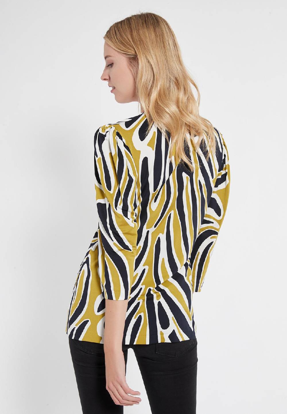 Ana Alcazar Top Cedio