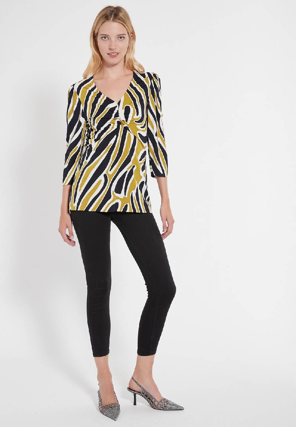 Ana Alcazar Top Cedio