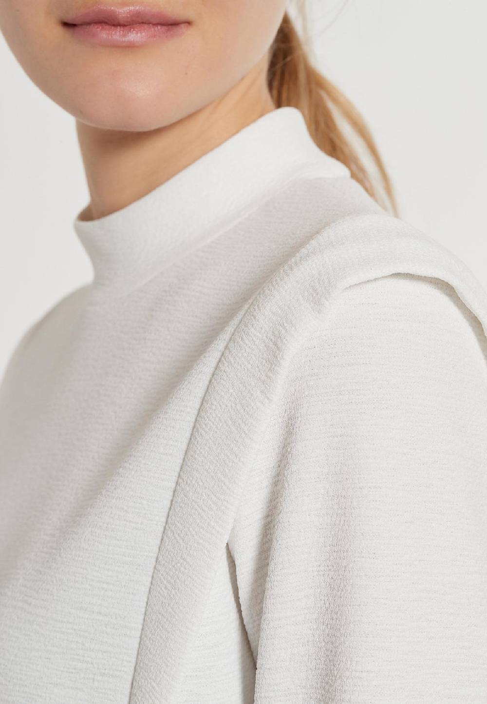 Ana Alcazar Top Elosi