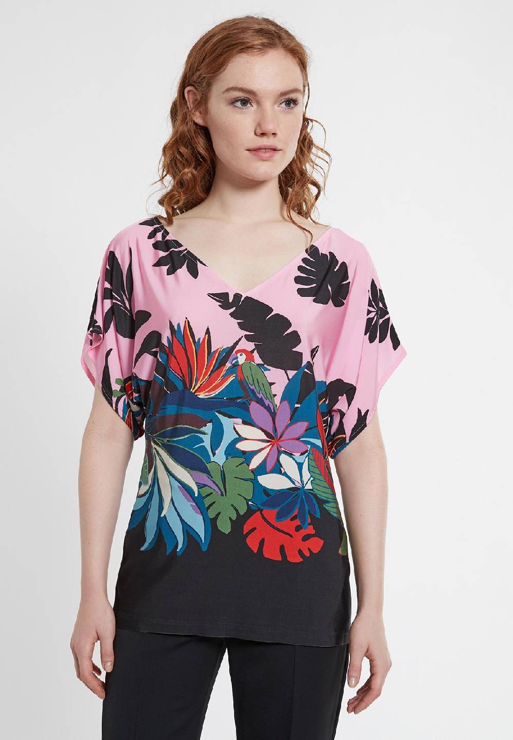 Ana Alcazar V-Top Domey