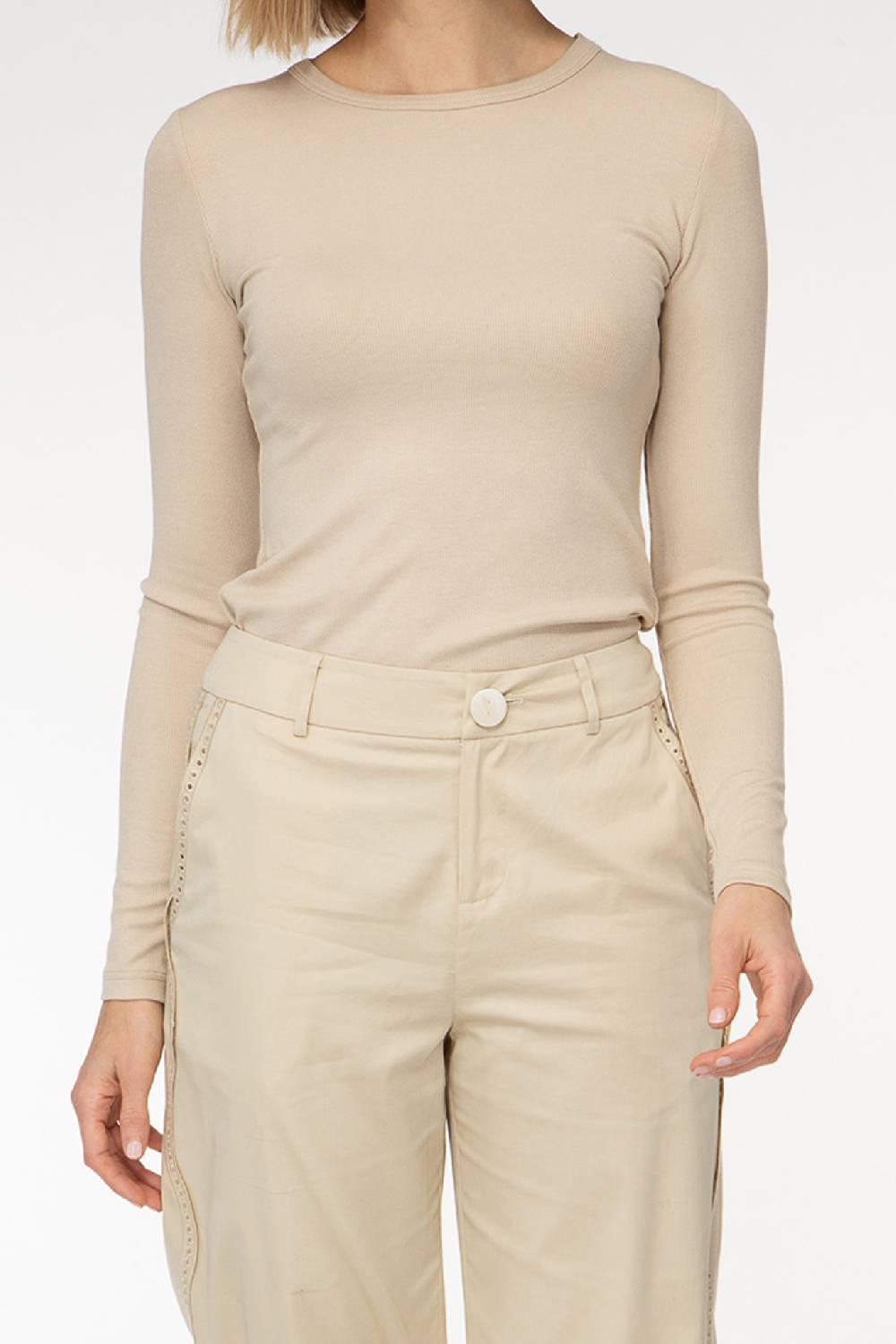 IVI GmbH ESSENTIAL Langarmshirt Mit Hohem Rundhalsausschnitt Taupe