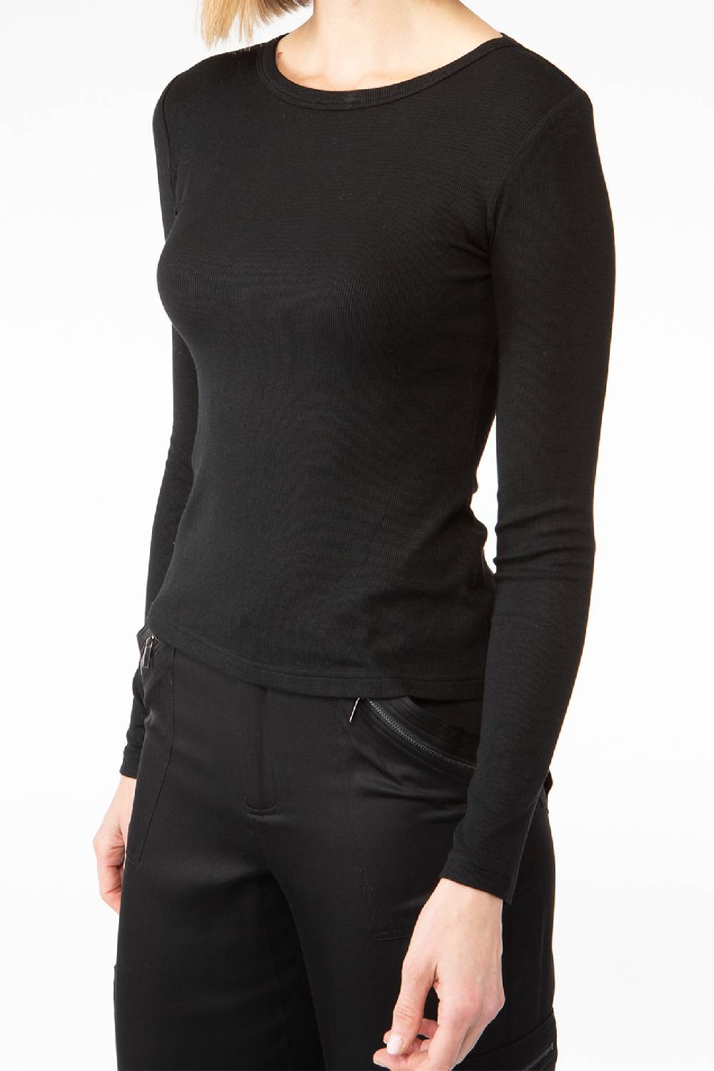 IVI GmbH ESSENTIAL Langarmshirt Mit Hohem Rundhalsausschnitt Schwarz