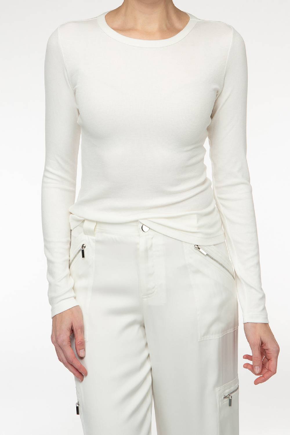 IVI GmbH ESSENTIAL Langarmshirt Mit Hohem Rundhalsausschnitt Weiß