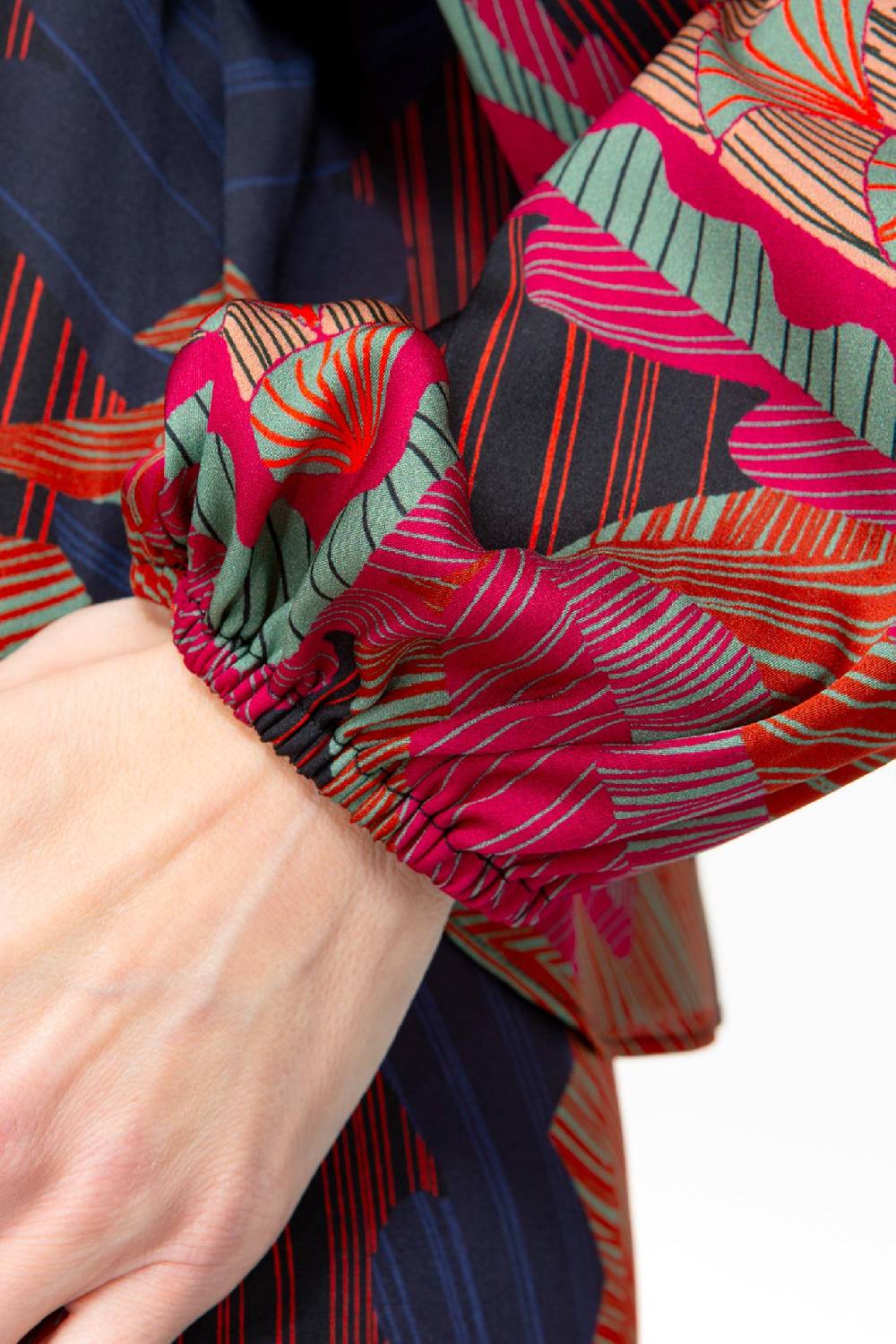 IVI GmbH ARTICHAUT Verkürzte Bluse